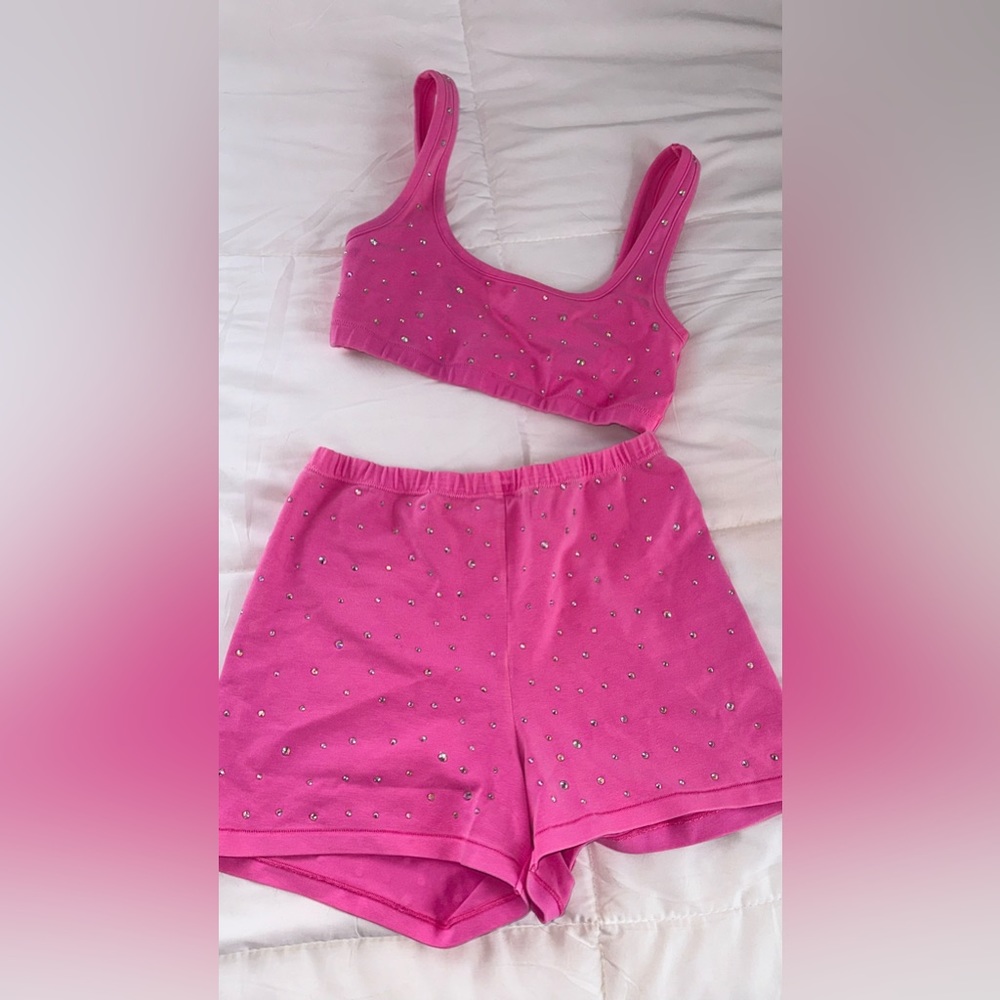 SKIMS workout set